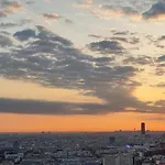 Full - Floor - Eiffel Tower Panoramic View Issy-les-Moulineaux