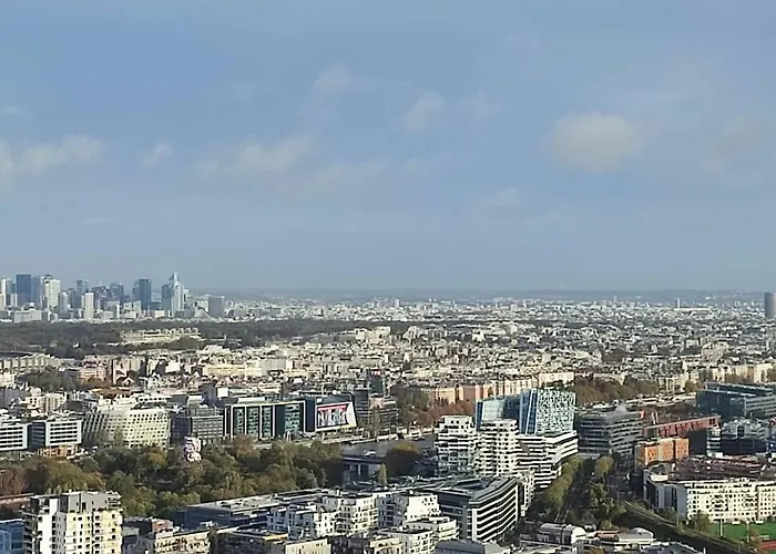 Full - Floor - Eiffel Tower Panoramic View 이씨레물리노